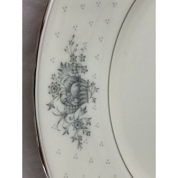 Lenox Beacon Hill China Pair Dinner Plates 10 1/2″ Made 1961 to 1975 - Picture 5 of 8